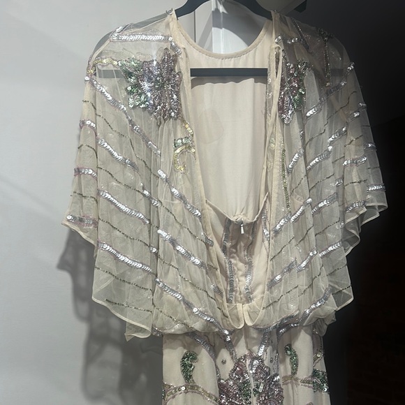 Elegant Beaded Dress with Floral Design - Picture 7 of 7